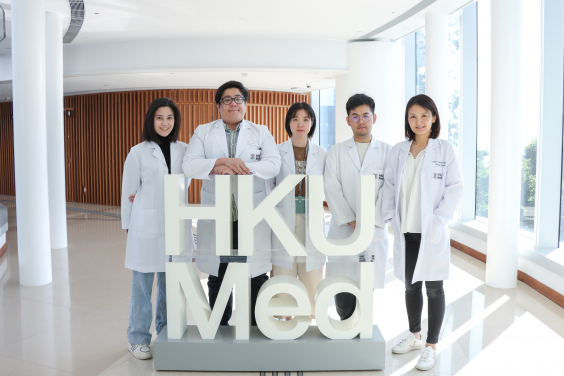 Led by Professor Heidi Ling Guang-sheng (first right), the research sheds light on the damaging impact of excess fat in liver cancer, underscoring the importance of healthy diets and lifestyle choices for liver protection.
 